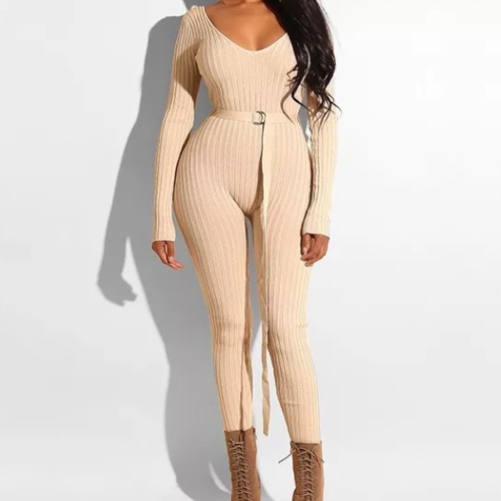 🚨🚨 large nude color brand new